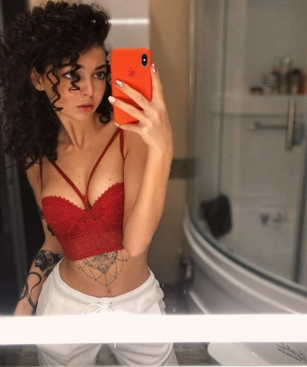 Олеся, 22 года, 2 размер груди